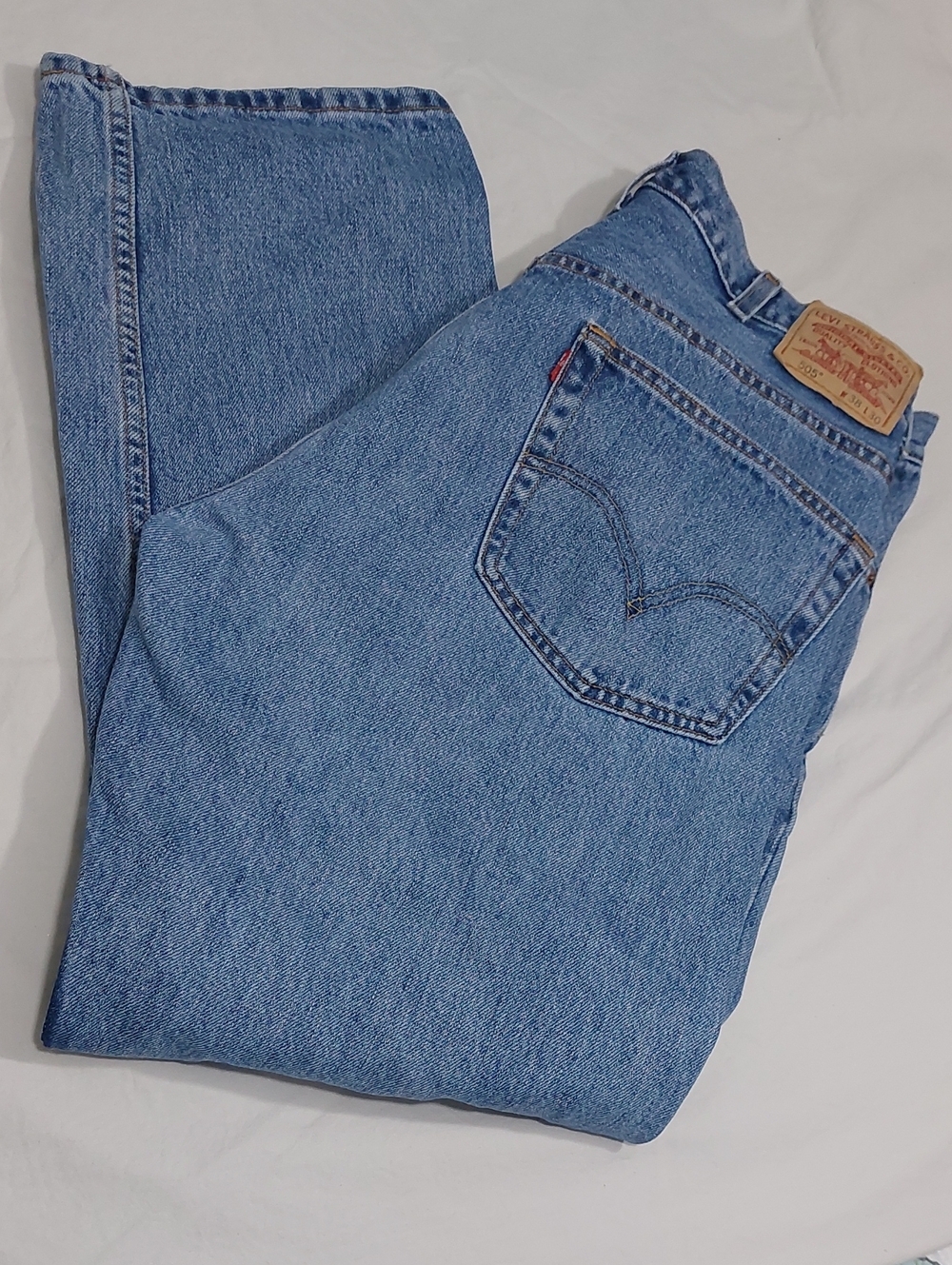 Vintage 1980's Levi's Men's Straight Leg Jeans in Light Blue Wash 38x3o
